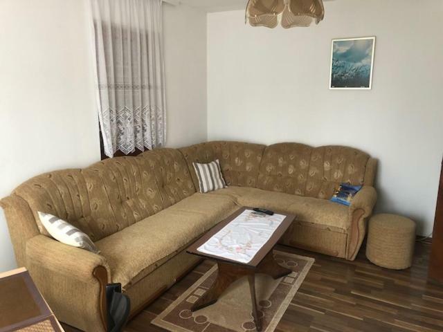 Apartman Nina Licko Petrovo Selo Екстер'єр фото