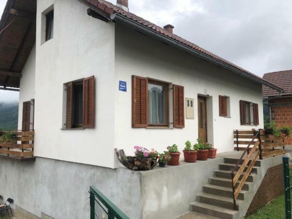 Apartman Nina Licko Petrovo Selo Екстер'єр фото