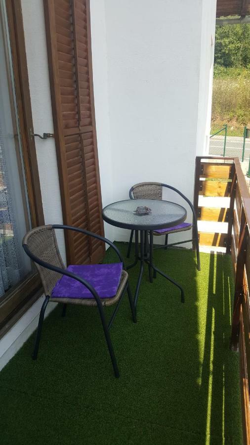 Apartman Nina Licko Petrovo Selo Екстер'єр фото