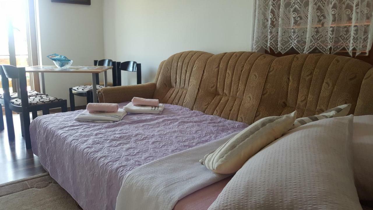 Apartman Nina Licko Petrovo Selo Екстер'єр фото